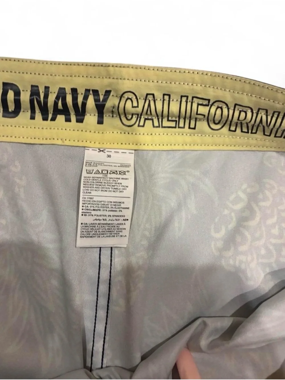 Old Navy Men’s Black Pineapple Print Swim Trunks Size XL